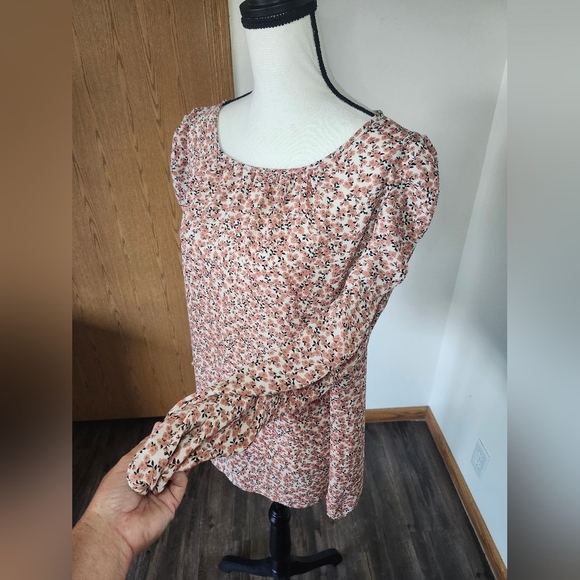 Max Studio Floral Ruffle Sleeved Shirt - Picture 2 of 5